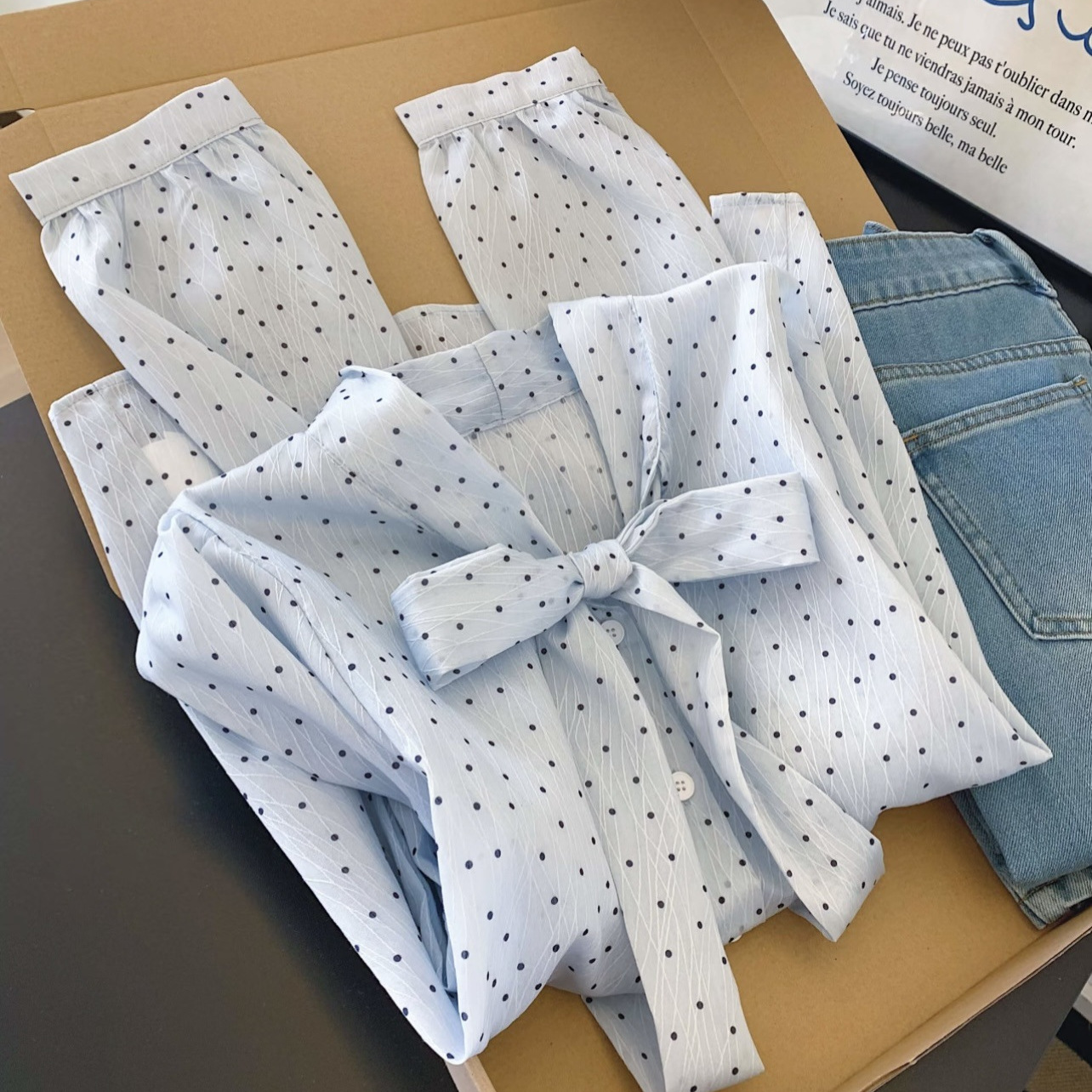 Light Blue Tiny Black Polka Do - đánh giá và giá Puff Sleeve Blouse